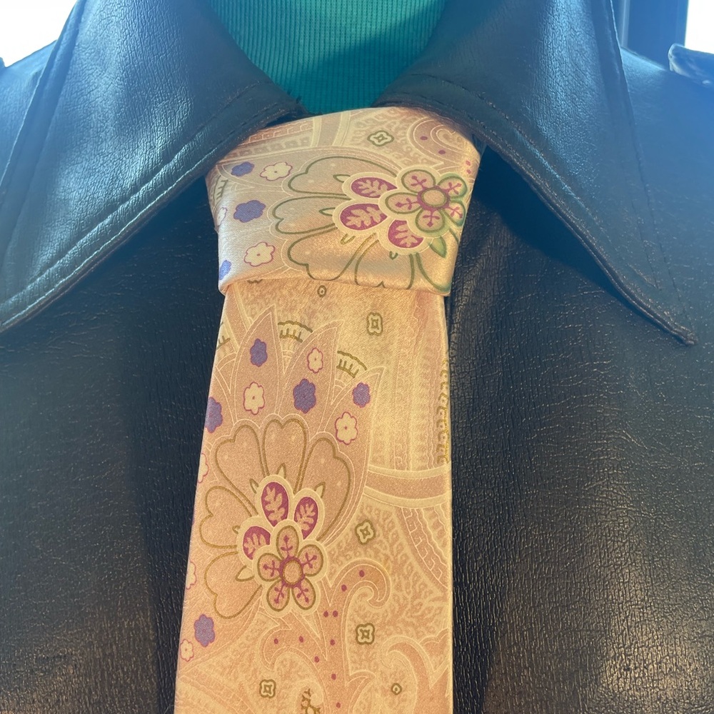 Brioni Pastel Floral Paisley Tie